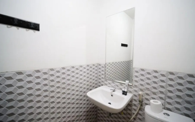 Clean And Comfy 1Br At Tamansari Prospero Apartment