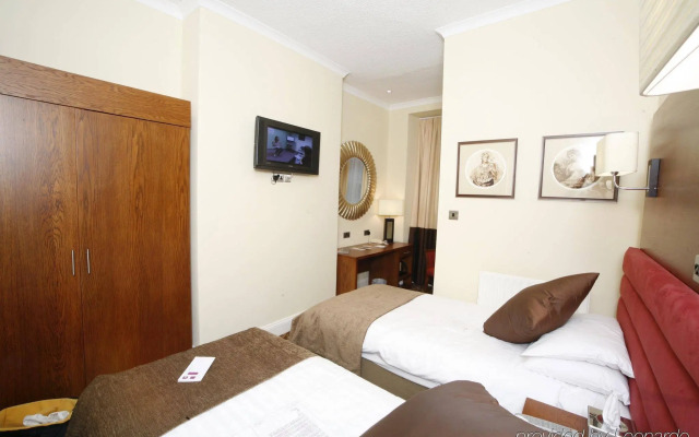 The Royal Victoria Hotel