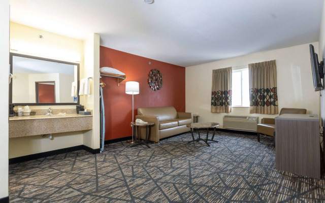 Super 8 by Wyndham Big Rapids
