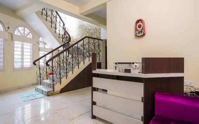 White House by Oyo Rooms