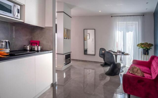 36 Steps in Tasso Square