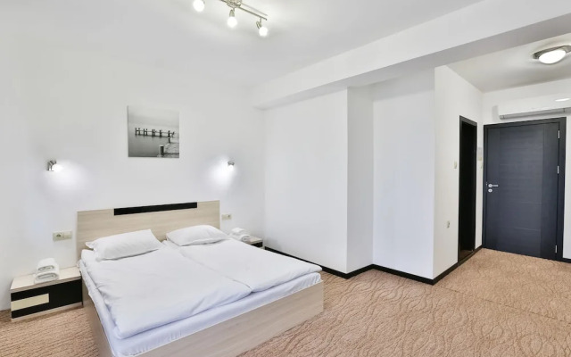 Hotel Champion