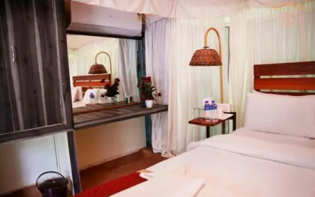 Magenta Resort