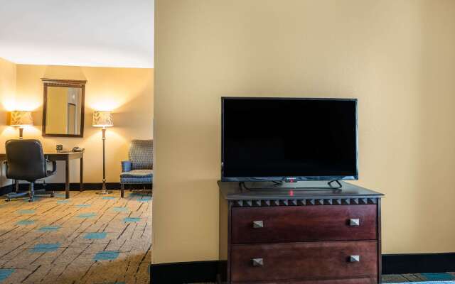 Comfort Suites near MCAS Beaufort