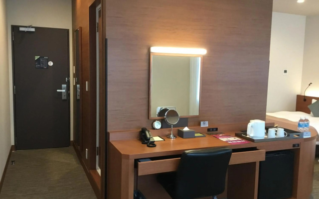 Oriental Suites Airport Osaka Rinku