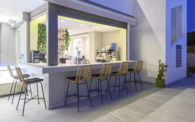 Nicolas Grand Suites - Adults Only