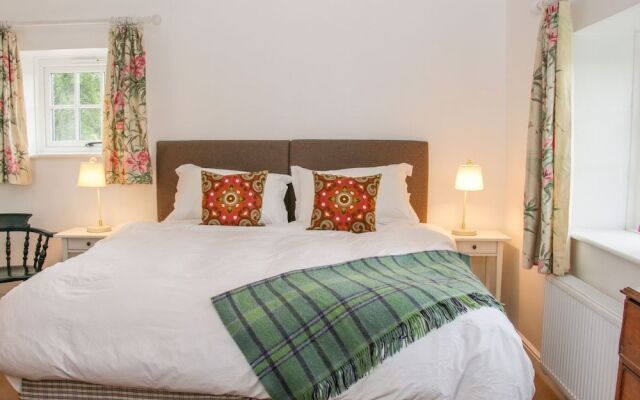 The Old Farmhouse, Upper Pitts