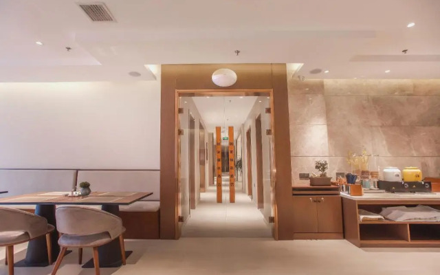 Homeinn Plus Hotel (Jinzhou Railway Station Renmin Street)