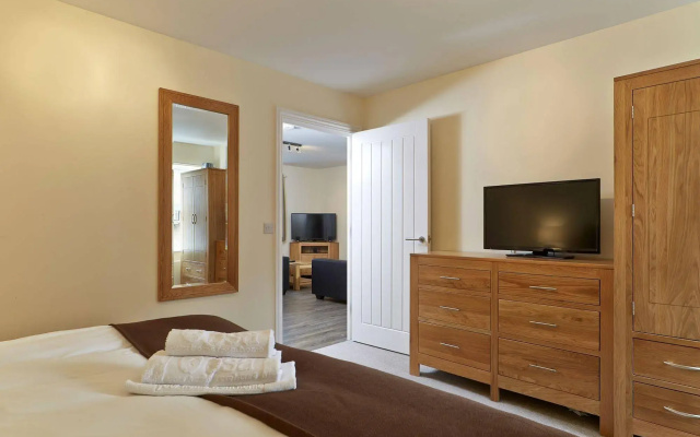 Swan Place By Esa