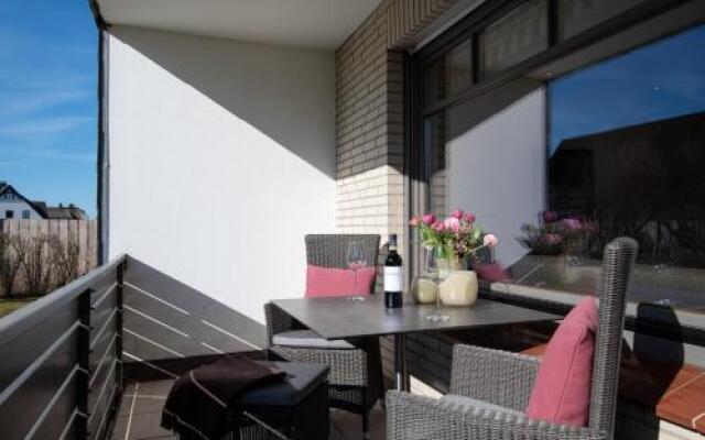 Hues Stroenhafer_ App_ 3