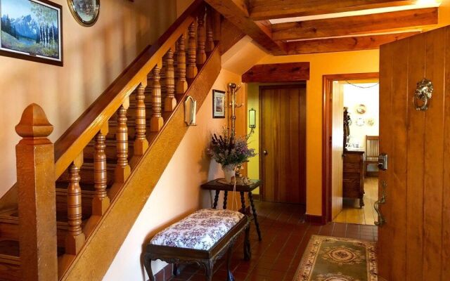 Sujak on Sunnyhill Bed and Breakfast