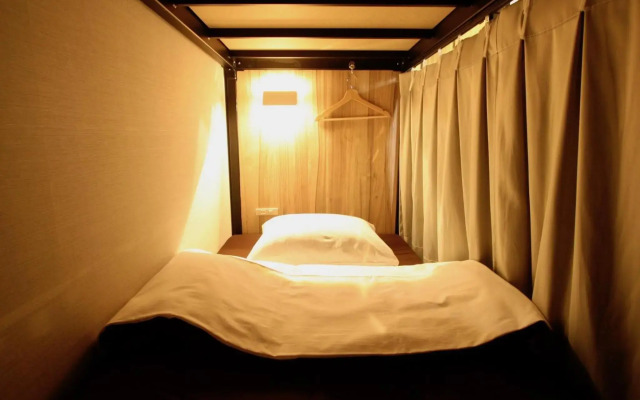 Namba Guesthouse HIVE - Hostel