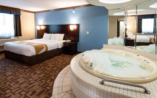 Quality Inn & Suites Quakertown - Allentown