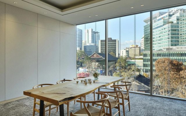 Nine Tree By Parnas Seoul Insadong