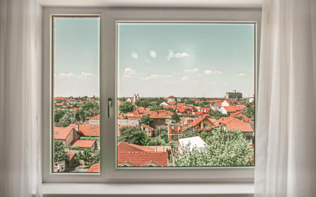 SunsetView Apartment