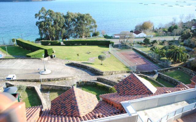 House - 4 Bedrooms with Pool and Sea views - 107739