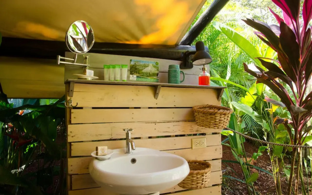 Flor y Bambu Hotel Glamping