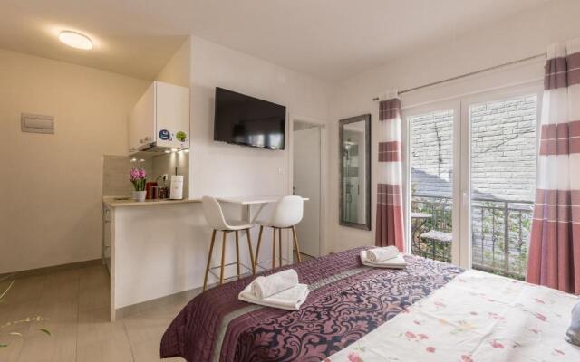 APARTMENTS Petra studio