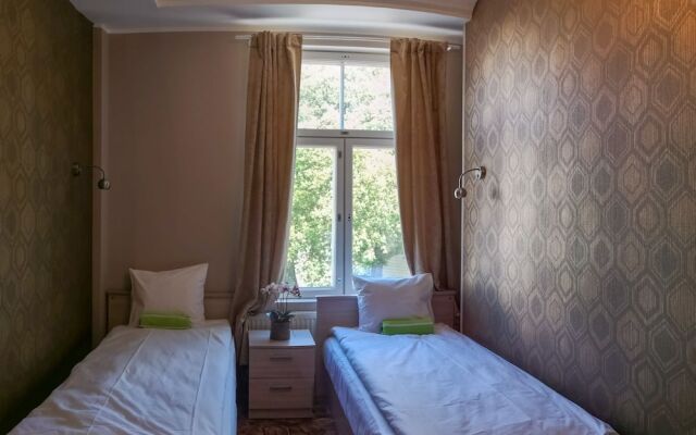 Villa Kadriorg Hostel