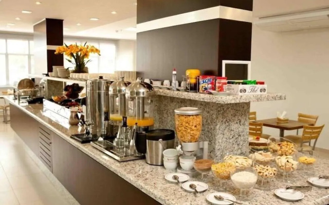 Serras Hotel