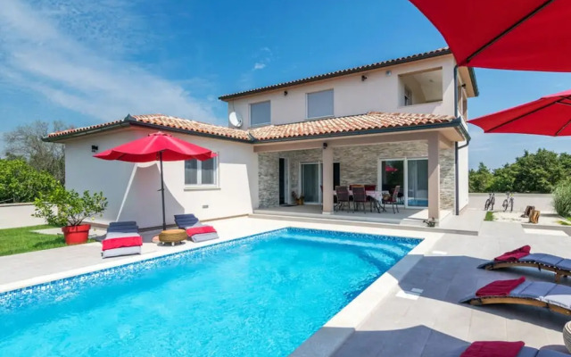 Villa Lena Comfortable Holiday Residence