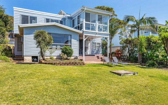 Mara at Hyams 4pm Check Out Sundays