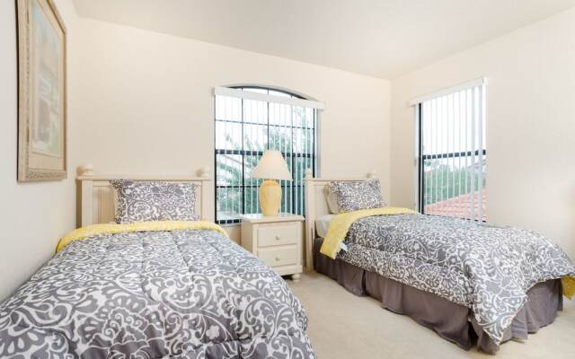 5 Br High Grove Sleeps 10