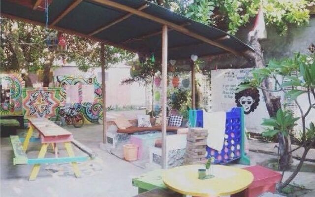 Good For Ya Knee Hostel & Bungalows