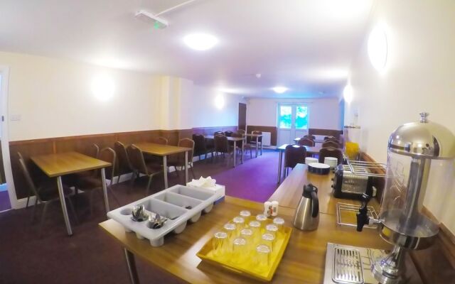 Shepiston Lodge Heathrow