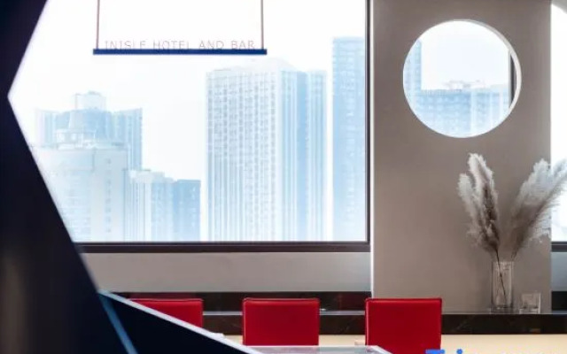 INisle|Skyview Hotel&Bar