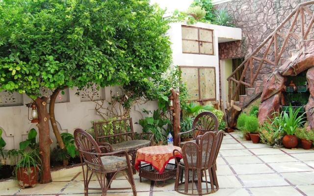 Sai Home Stay Bed and Breakfast