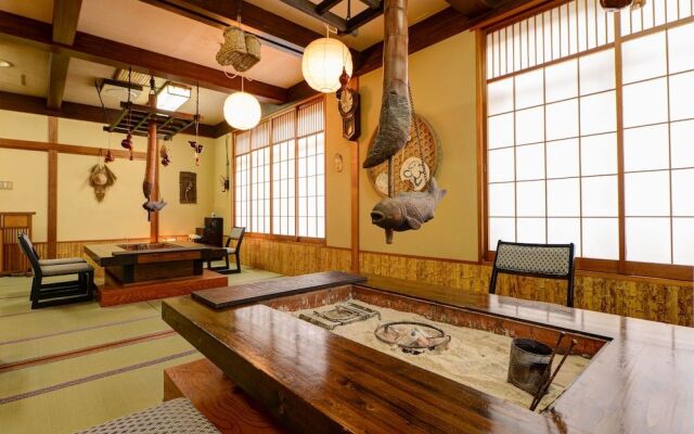 Nakanosawa Onsen Iroriyu no Yado Osakaya