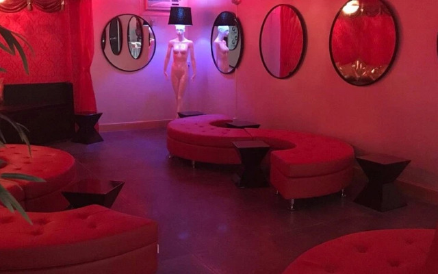 Rooftop Resort - Clothing Optional - Adult Only