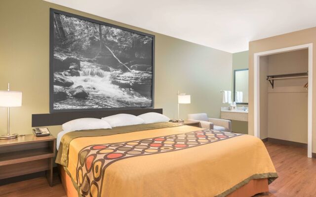 Super 8 by Wyndham Bryant Little Rock Area