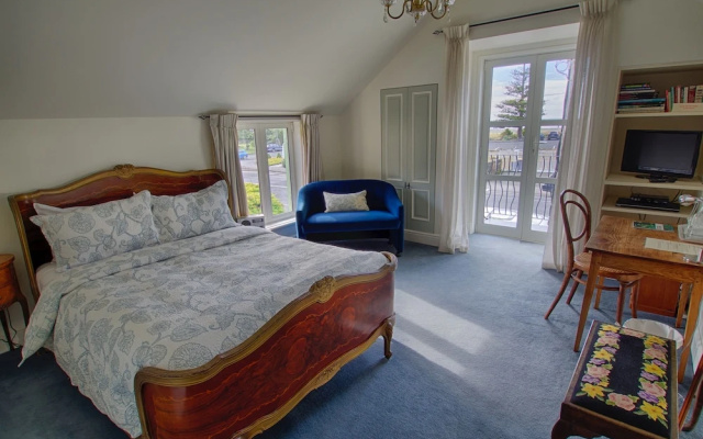 Le Petit Hotel
