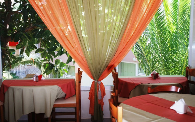 Captains & Commodore Complex