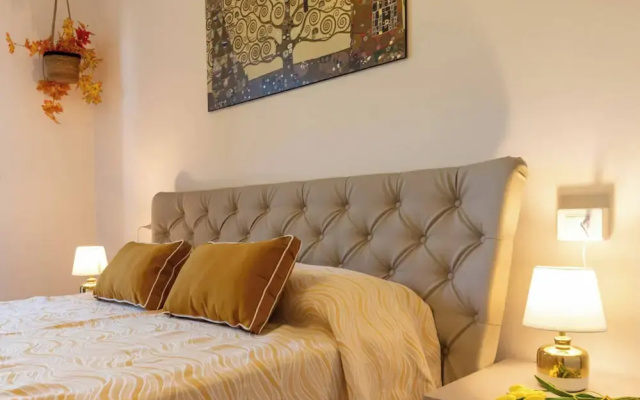 Comfy Apartment With Shared Pool