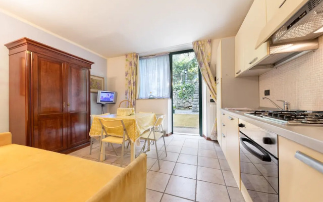 Residence Gardasee Apartments with Lake View