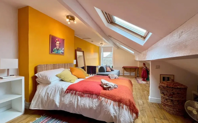 Charming 1880S 2Bd Haworth Home