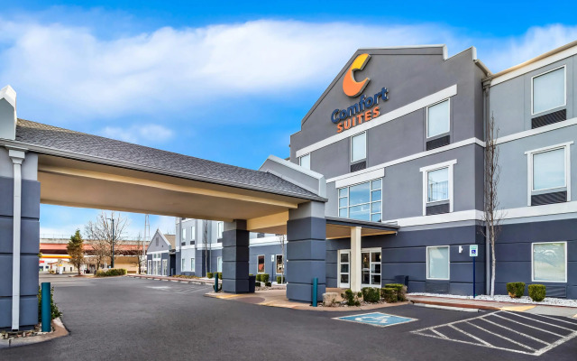 Comfort Suites At Rivergate Mall