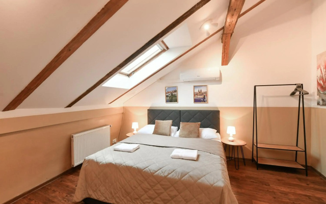 Amazing Charles Bridge Apartment