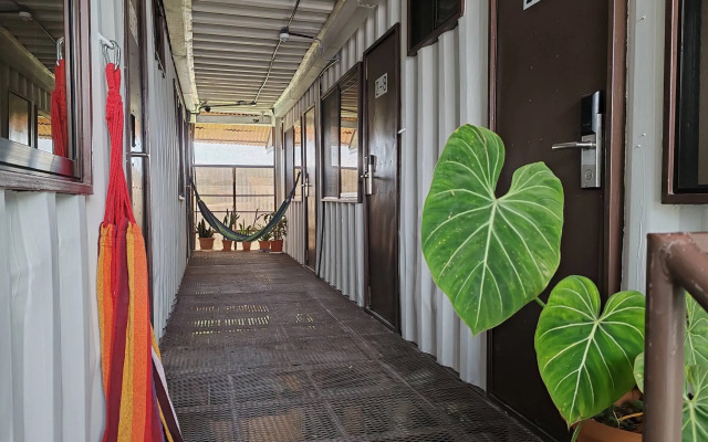 Costa Rica Eco-container Hotel