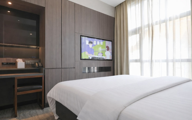 Amrise Hotel Kitchener Stay From 9PM to 8AM