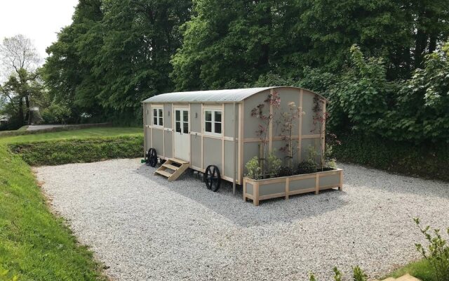 5 Luxury Shepherds Hut Mobile Home