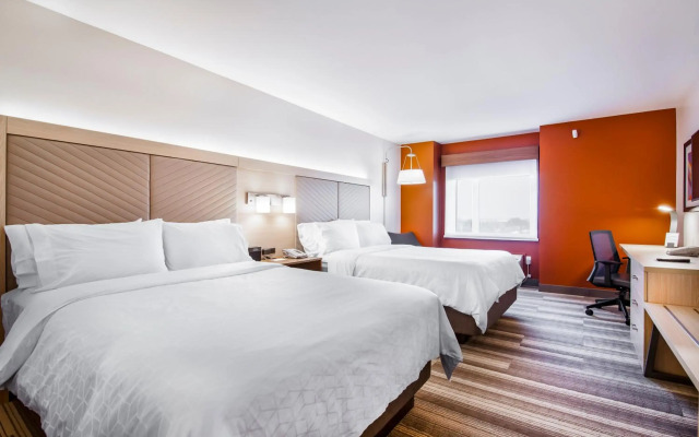 Holiday Inn Express & Suites Langley by IHG