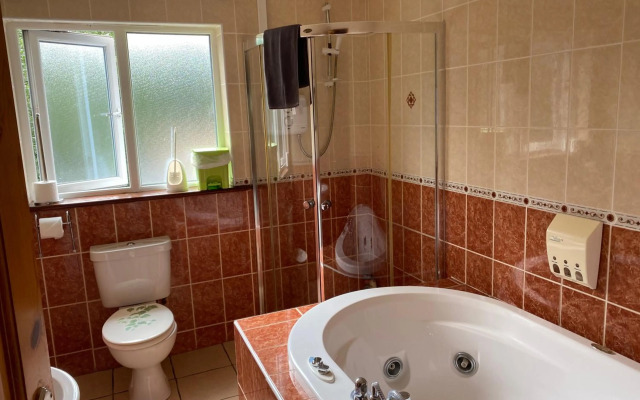 Douglasha House V93RX64