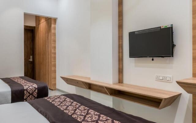 Meridian hotel Banquets and Rooms