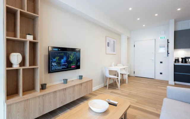 Plaka Gem in Prime Location
