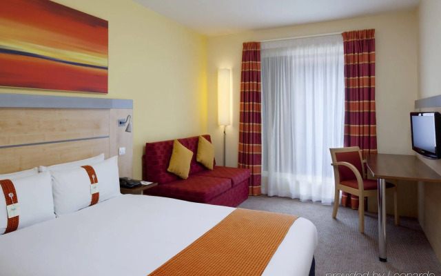 Holiday Inn Express Cheltenham by IHG