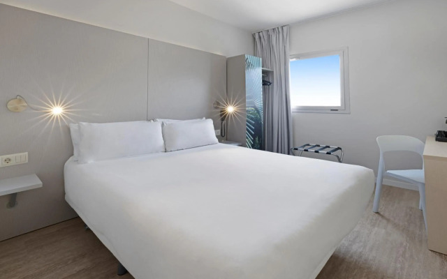 B&B Hotel Girona 2